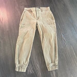 🍍EXPRESS JEANS BUTTON BOTTOMS🍍size 10🍍C-2